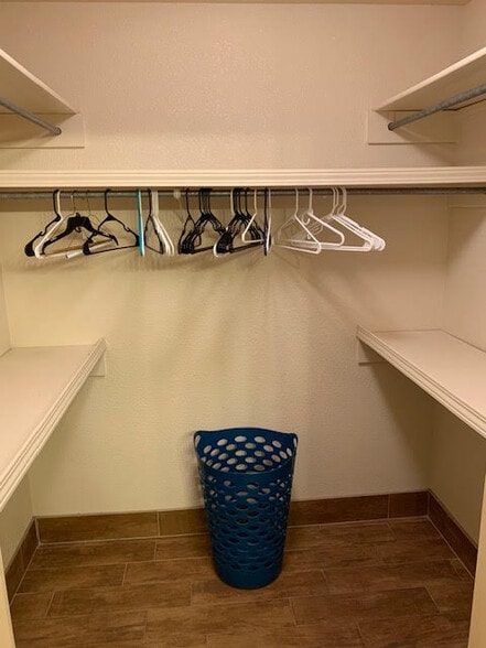 Master Closet - 3559 Rosewood Ave