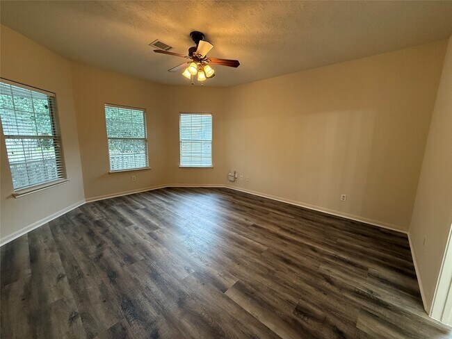 Building Photo - 4918 Comal River Loop
