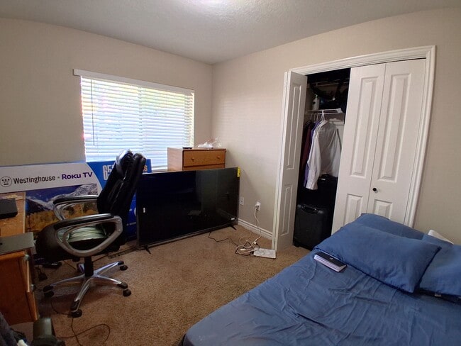 Building Photo - 1525 N 550 W