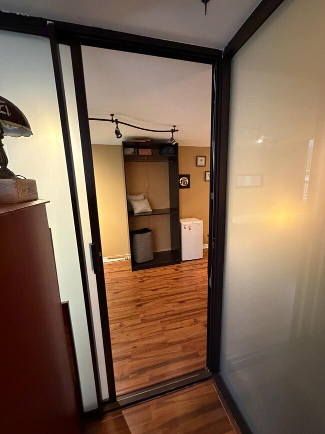 Building Photo - 44 W Broadway