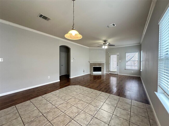 Building Photo - 11409 Hereford St