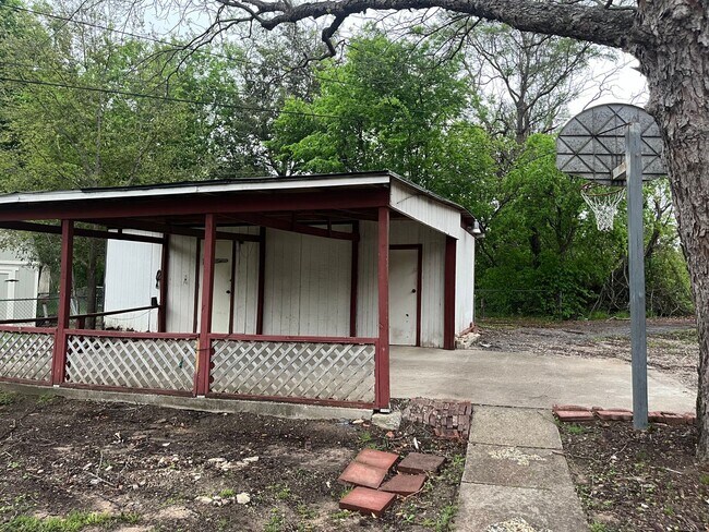 Building Photo - 5857 Dennis Ave