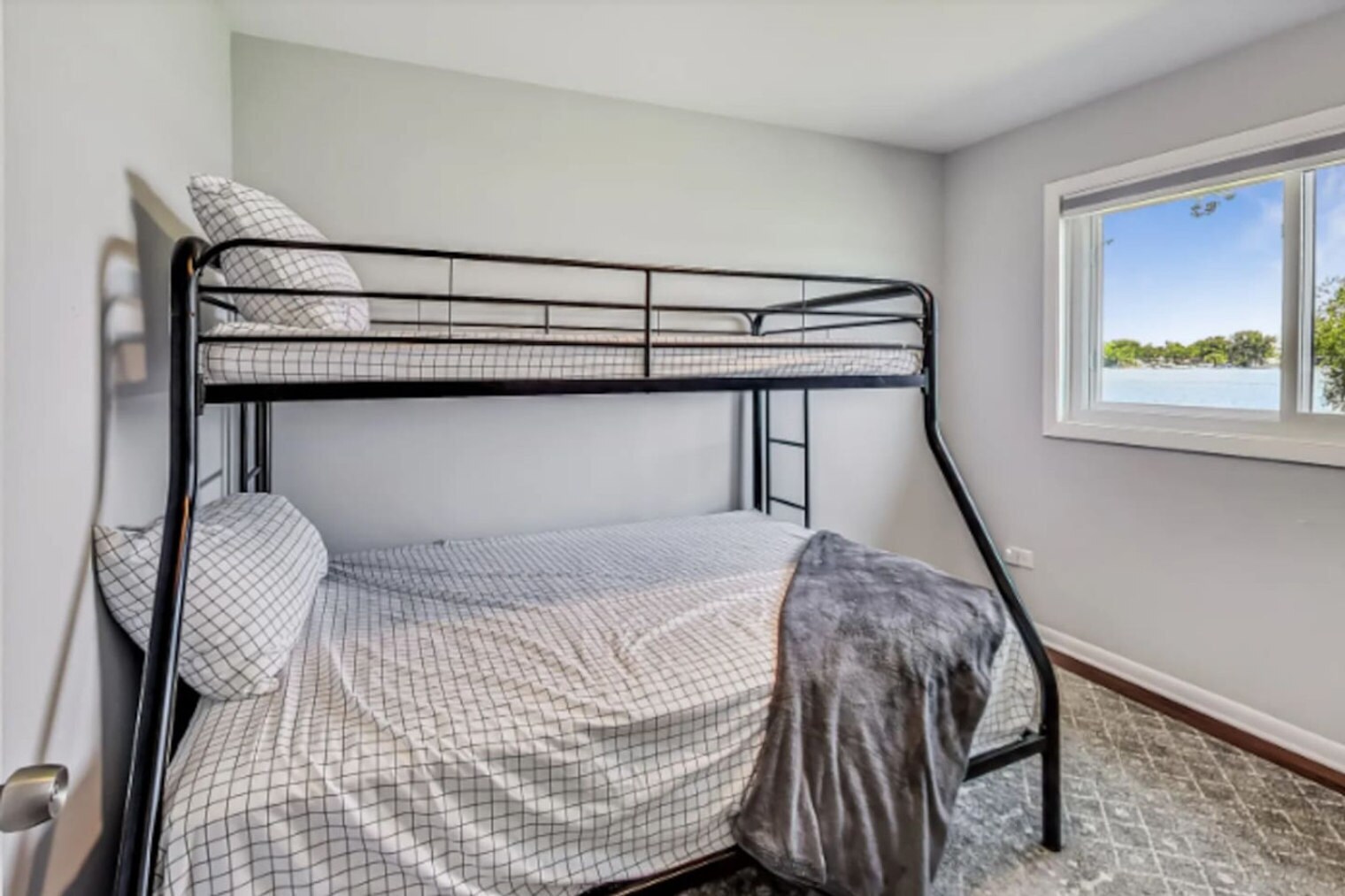 Building Photo - 36856 N Hickory Ct