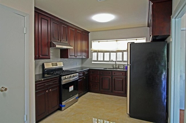 Building Photo - 6825 Neff St