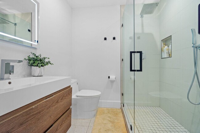 Building Photo - 3470 Carlsbad Blvd