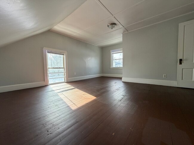 Bedroom - 28 Newbury St