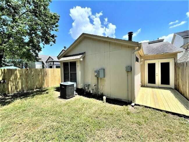 Building Photo - 6419 Horsepen Bayou Dr