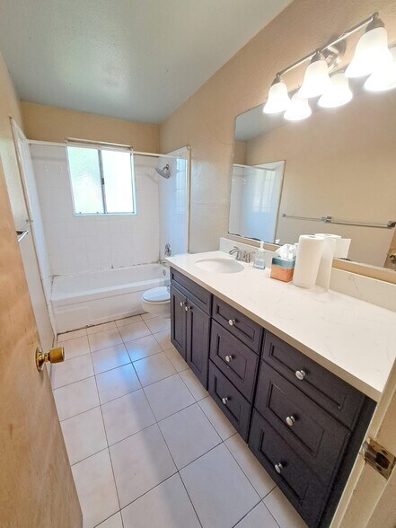 Building Photo - 1312 Toyon Plz