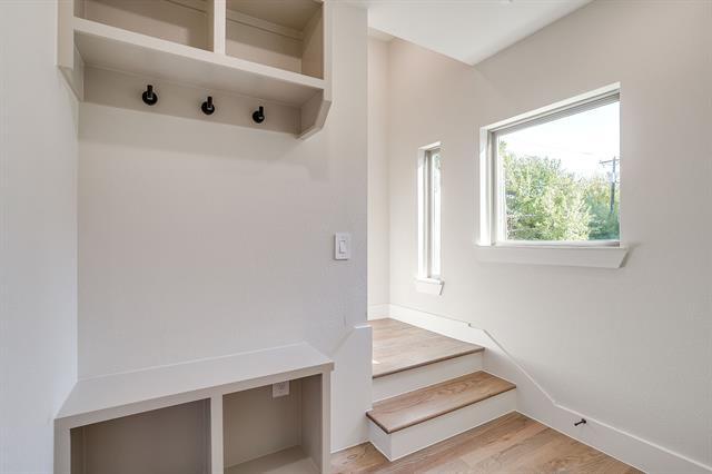 Building Photo - 2820 Weisenberger St