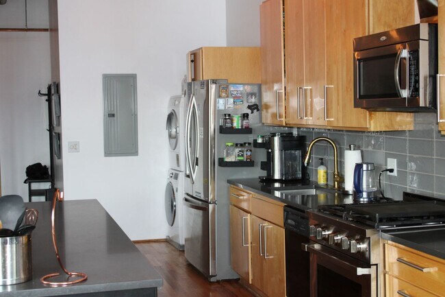 Building Photo - Full Service Executive Fully Furnished All Inclusive Architectural Penthouse Loft Downtown Denver