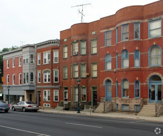 Primary Photo - 159-161 S Potomac St