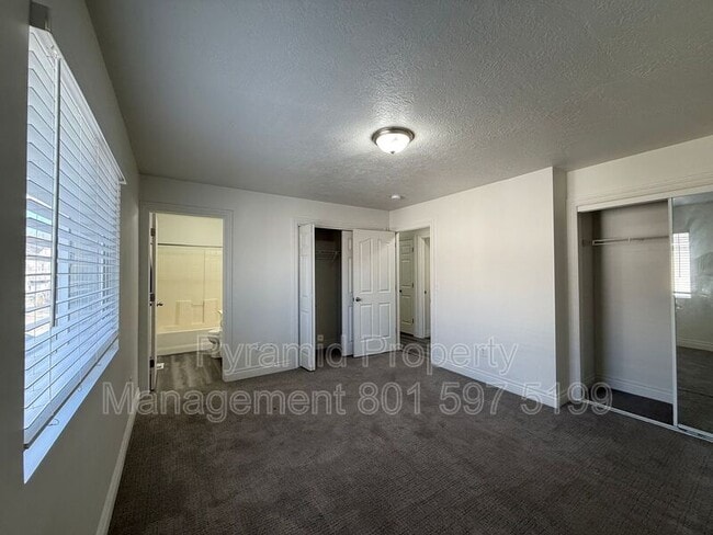 Building Photo - 3178 S 945 E