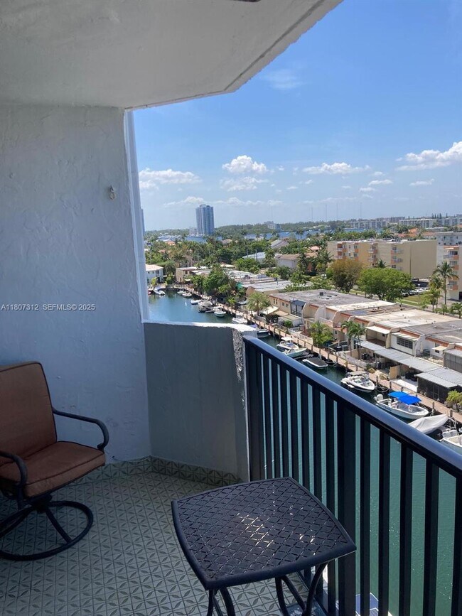 Building Photo - 3703 NE 166th St