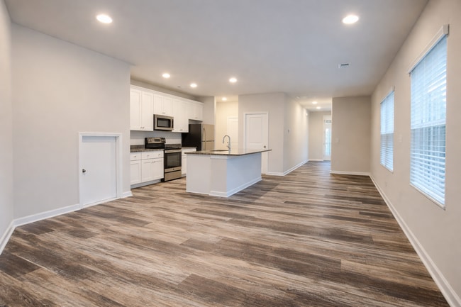 Building Photo - Brand New Duplex Townhome | 3 BR/2.5BA | 1-Car Garage | Near Downtown Mooresville