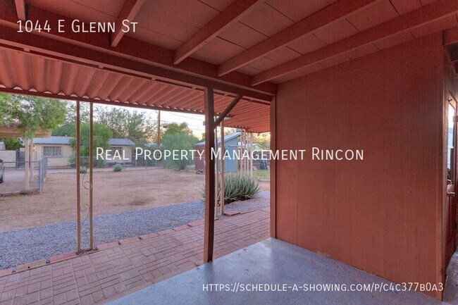 Building Photo - 1044 E Glenn St