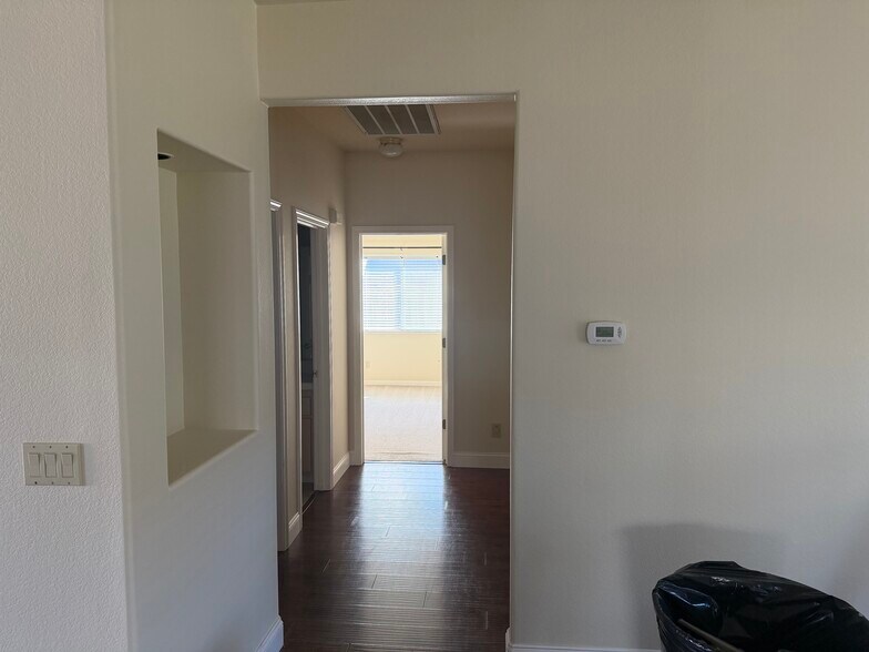 Building Photo - 4933 Charter Rd