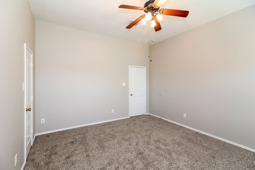 Building Photo - 709 Gillon Dr