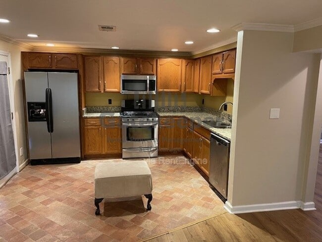 Building Photo - 102 Cypress Ct