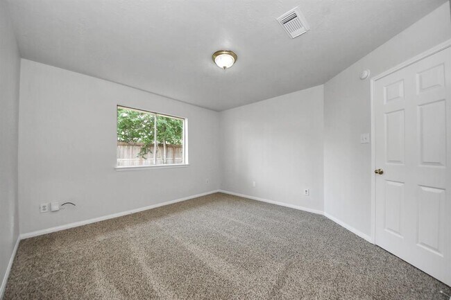 Building Photo - 21106 Brookrock Cir