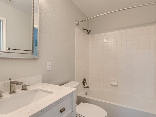 Building Photo - 1520 Curameng Cove