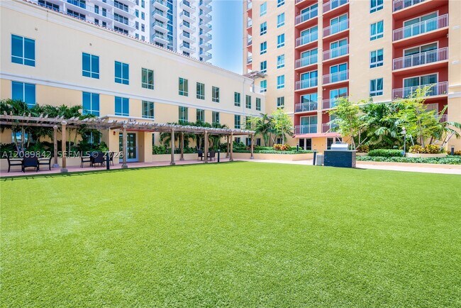 Building Photo - 7350 SW 89th St