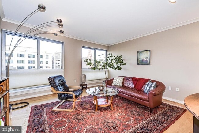 Building Photo - 777 7th St NW