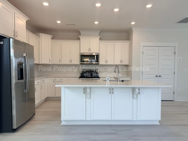 Building Photo - 150 Steppe Wy