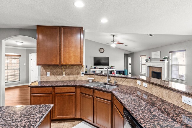 Building Photo - White Rock Estates