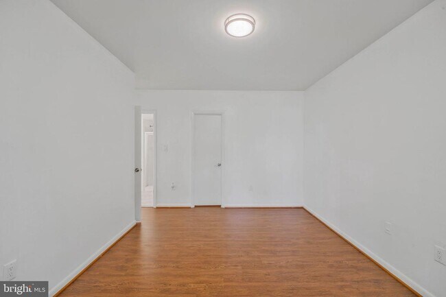 Building Photo - 12883 Cara Dr