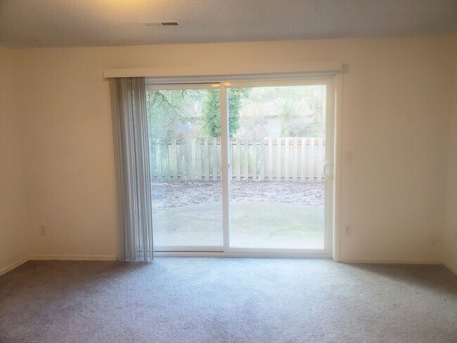 Building Photo - Wonderful Two-Level Beaverton Home with Backyard and Greenspace