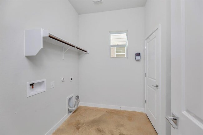 Building Photo - 15101 Casbah Dr