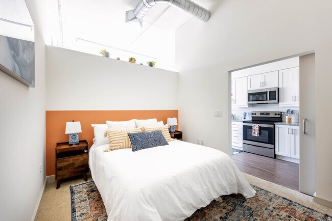 Building Photo - 516 Lea Ave