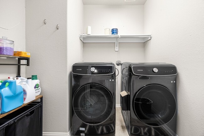 Building Photo - 19714 Lago Terrace Loop