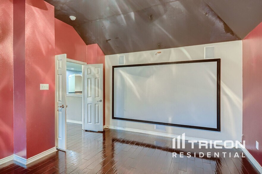 Building Photo - 2112 Pecan Ridge Dr