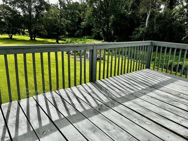 Building Photo - 103 Winterlochen Dr