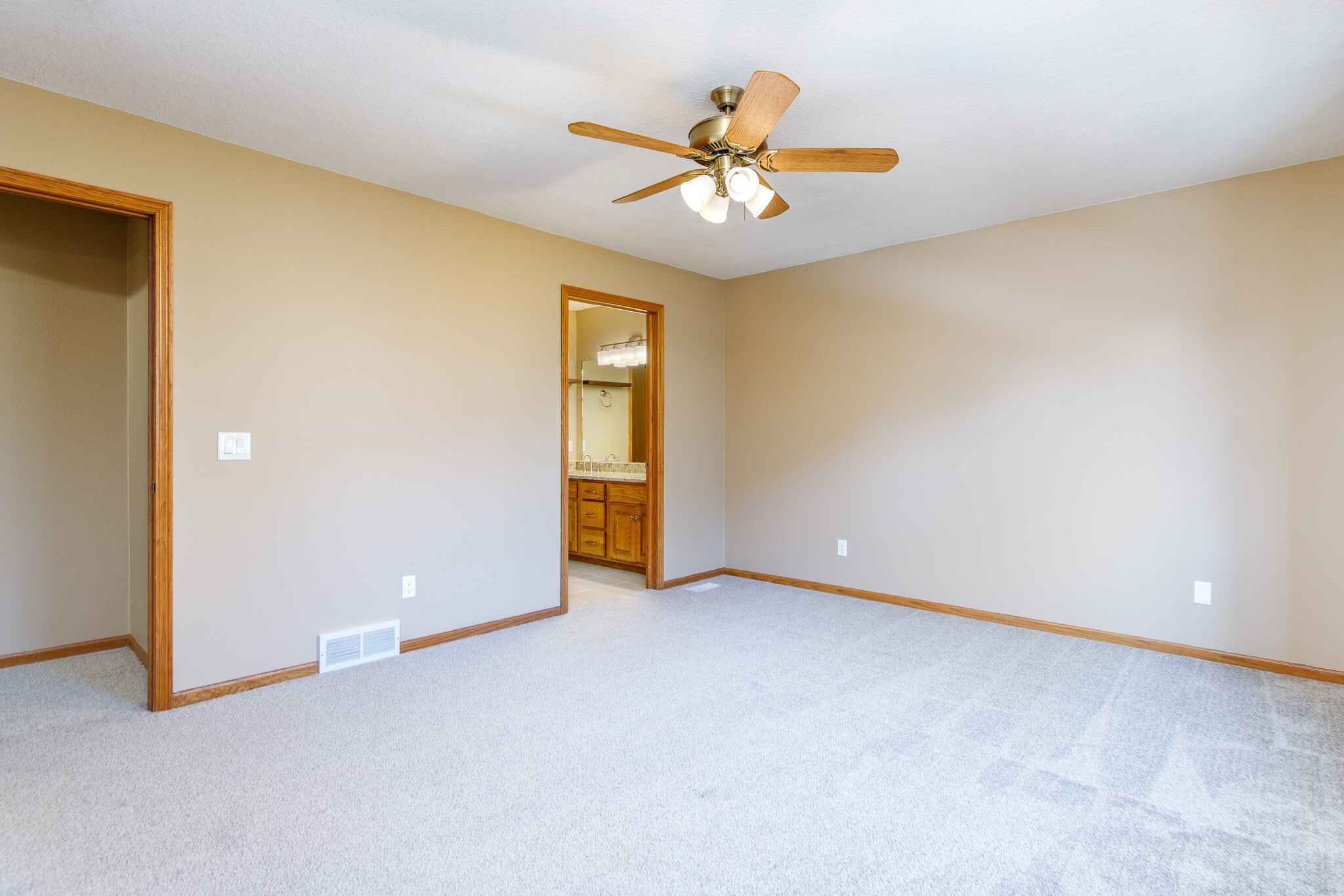 Master Bedroom - 2200 Pinehurst Dr