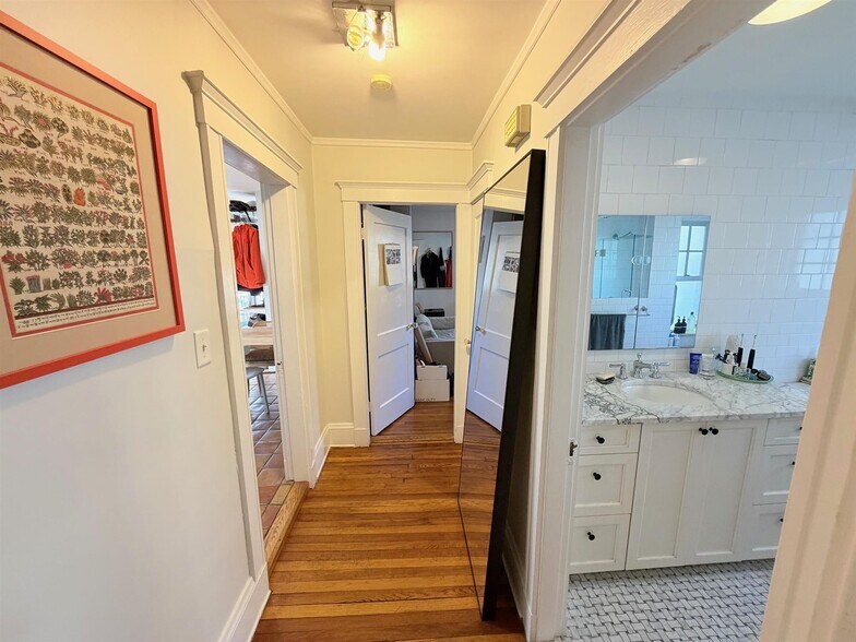 Building Photo - 140 Larch Rd