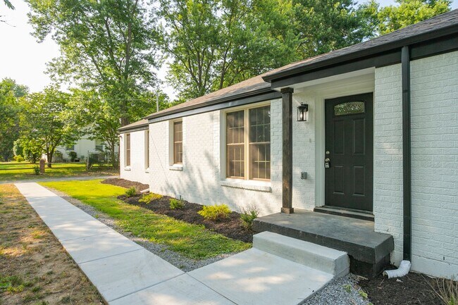 Building Photo - 1229 Berwick Trail