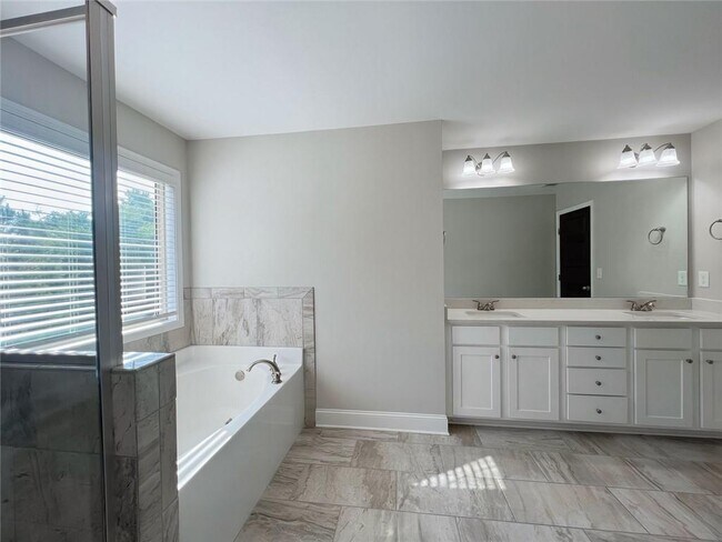 Building Photo - 1721 Cobblefield Cir