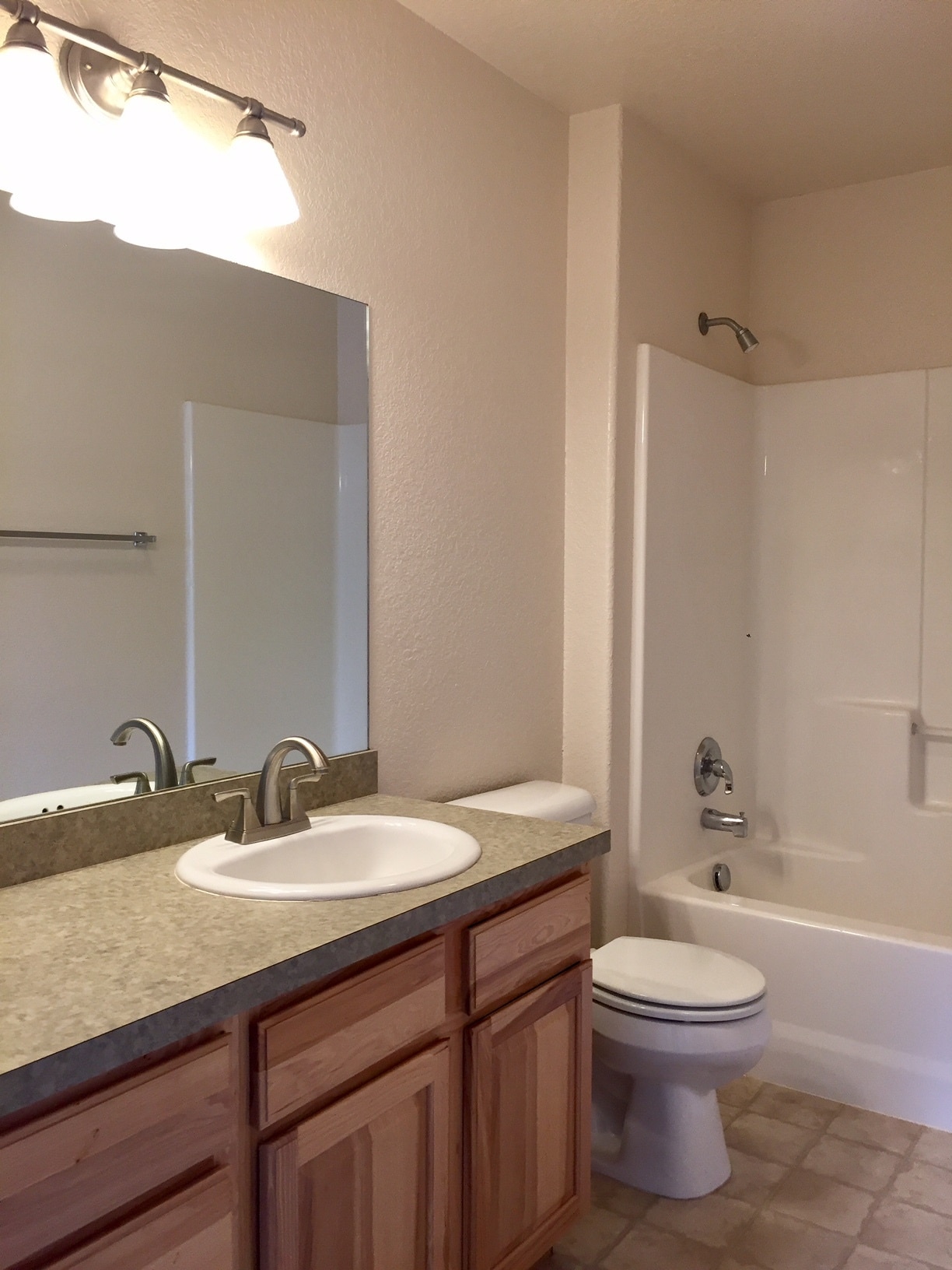 Building Photo - 19 Diane Rd