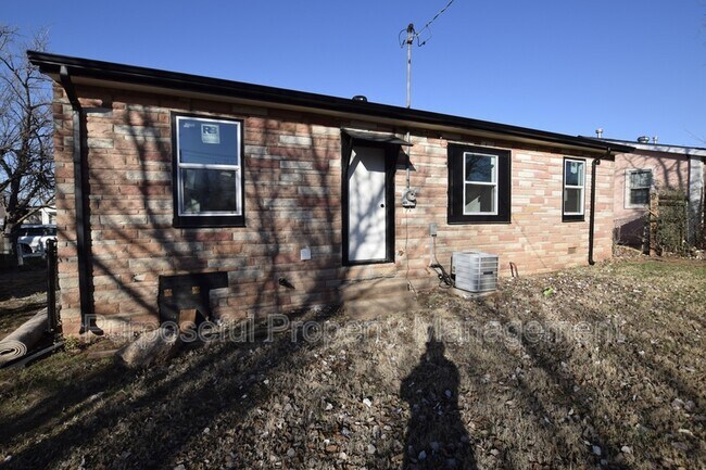 Building Photo - 2924 SW 51st St