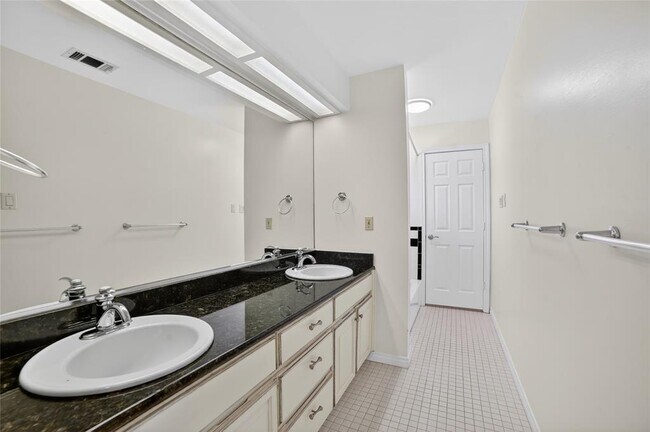 Building Photo - 108 Schooner Dr