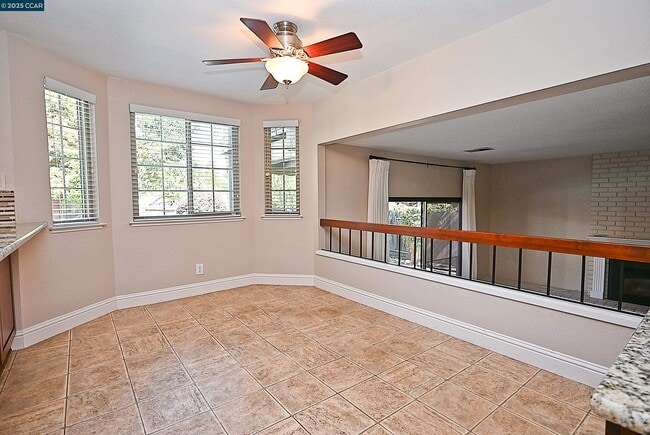 Building Photo - 933 Meadowvale Ct