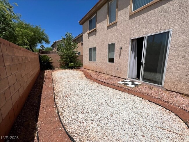 Building Photo - 10933 Esta Ponia Ct