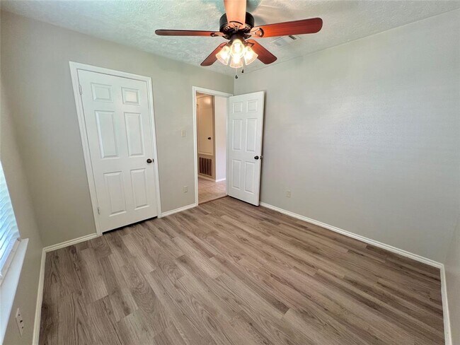 Building Photo - 16307 Ginger Run Way