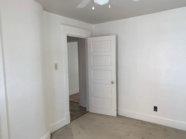 Building Photo - 127 Langhorne Ave