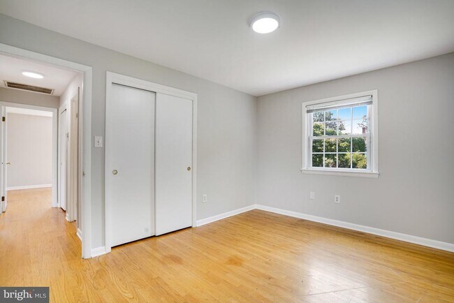 Building Photo - 706 N Cleveland St