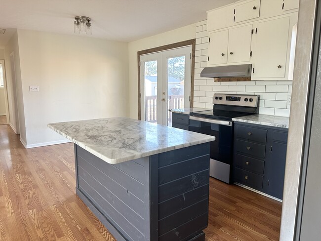 Building Photo - 3935 Elkton Trail