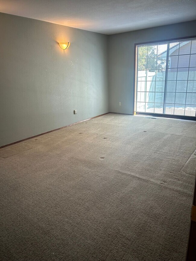 Building Photo - Spacious 4-Bedroom Home in Prime Wenatchee Location