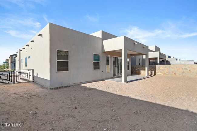 Building Photo - 12300 Desert Heights Ct